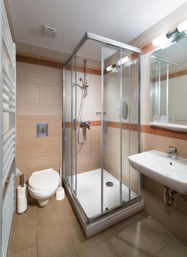 Hotel Honti Wellness Es Konferencia Szalloda فيشيغراد المظهر الخارجي الصورة