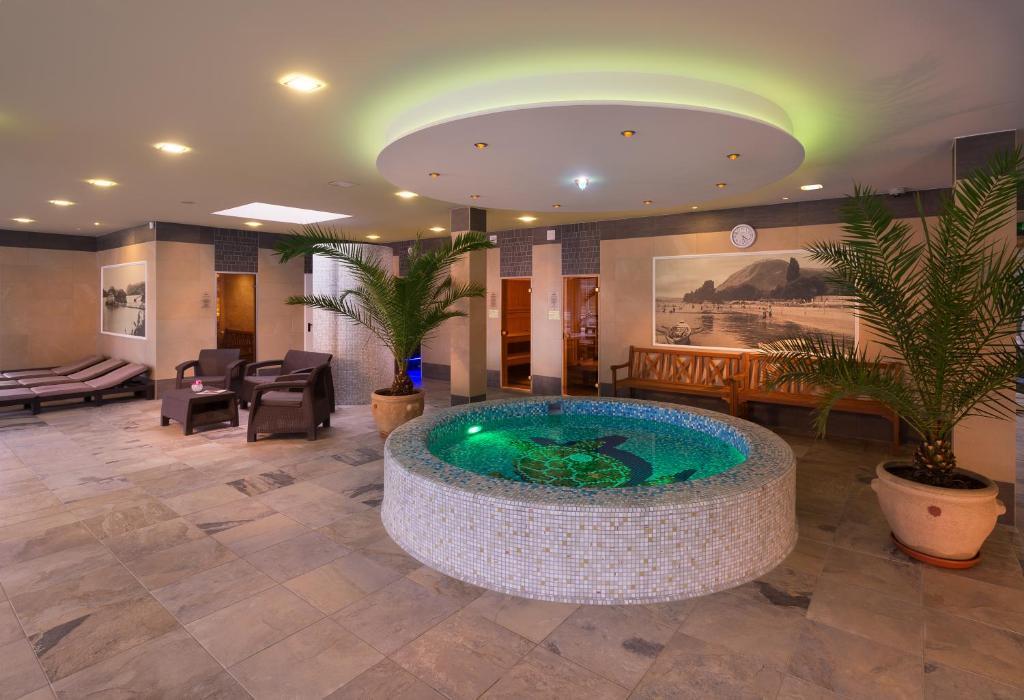 Hotel Honti Wellness Es Konferencia Szalloda فيشيغراد المظهر الخارجي الصورة