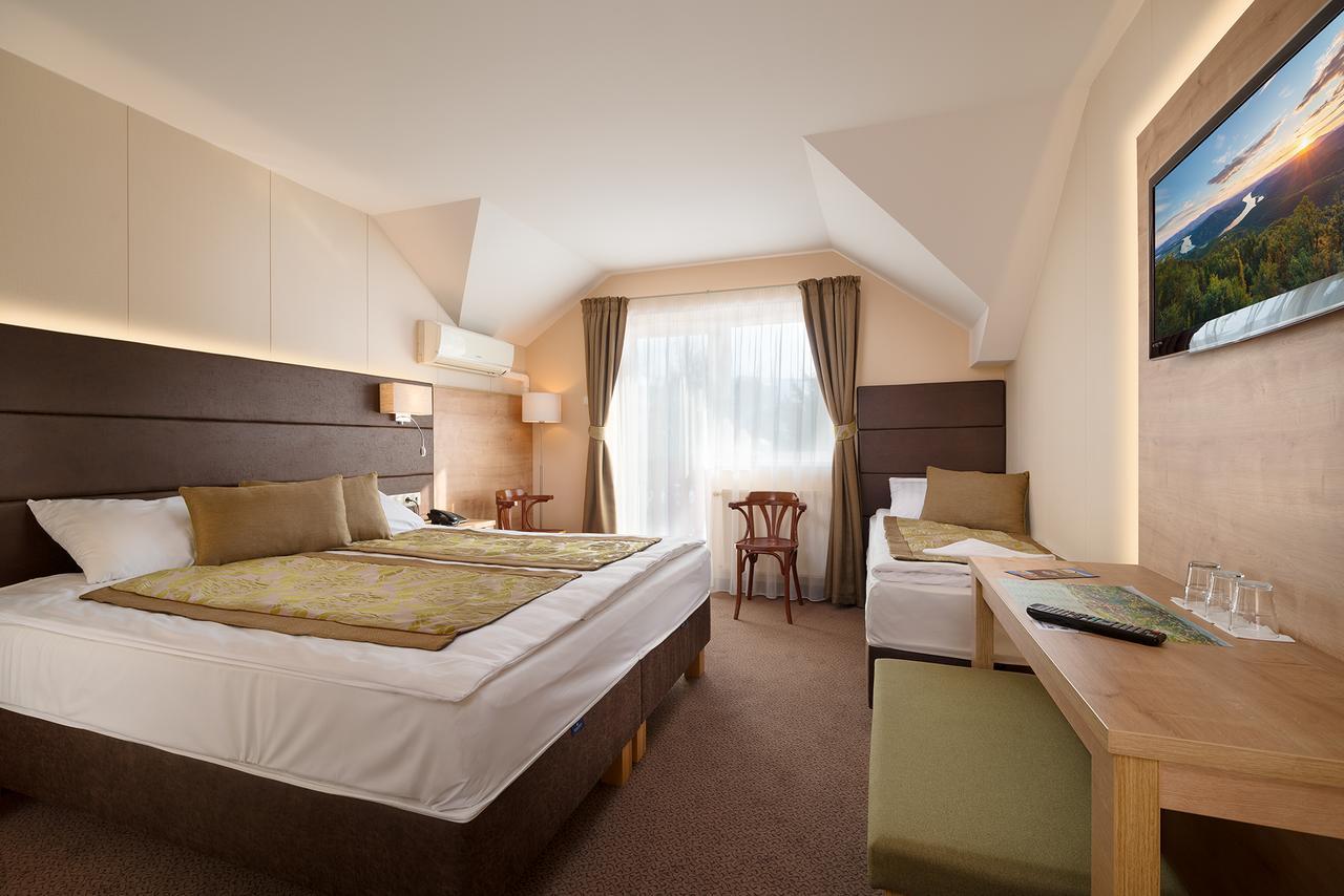 Hotel Honti Wellness Es Konferencia Szalloda فيشيغراد المظهر الخارجي الصورة