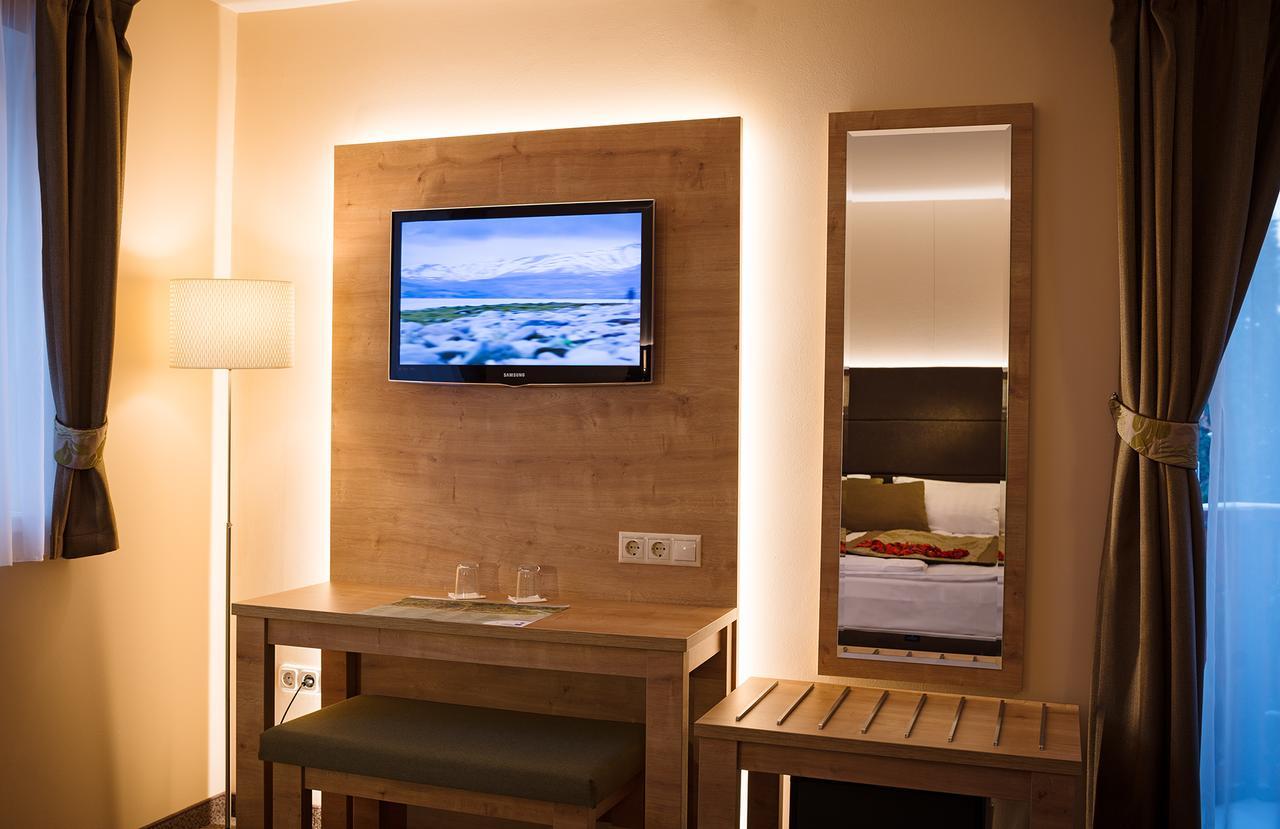 Hotel Honti Wellness Es Konferencia Szalloda فيشيغراد المظهر الخارجي الصورة
