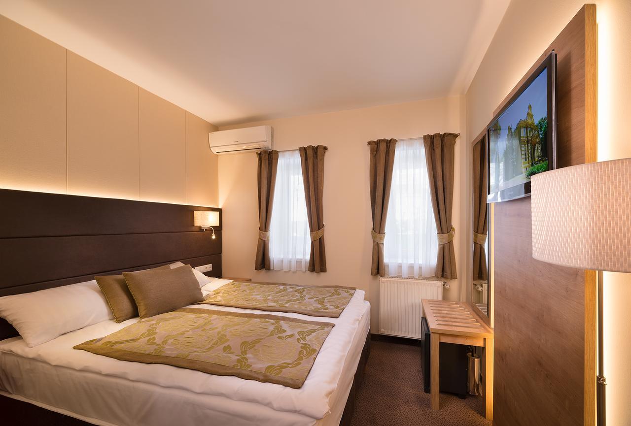 Hotel Honti Wellness Es Konferencia Szalloda فيشيغراد المظهر الخارجي الصورة